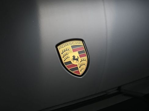 Certified 2023 Porsche Macan Turbo AWD/4WD image 13
