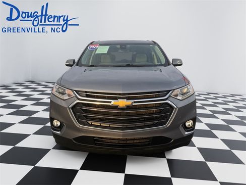 Used 2020 Chevrolet Traverse LT image 8