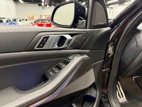 Used 2020 BMW X5 xDrive40i w/ M Sport Package image 18