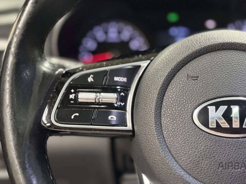 Used 2020 Kia Optima SE FWD image 29