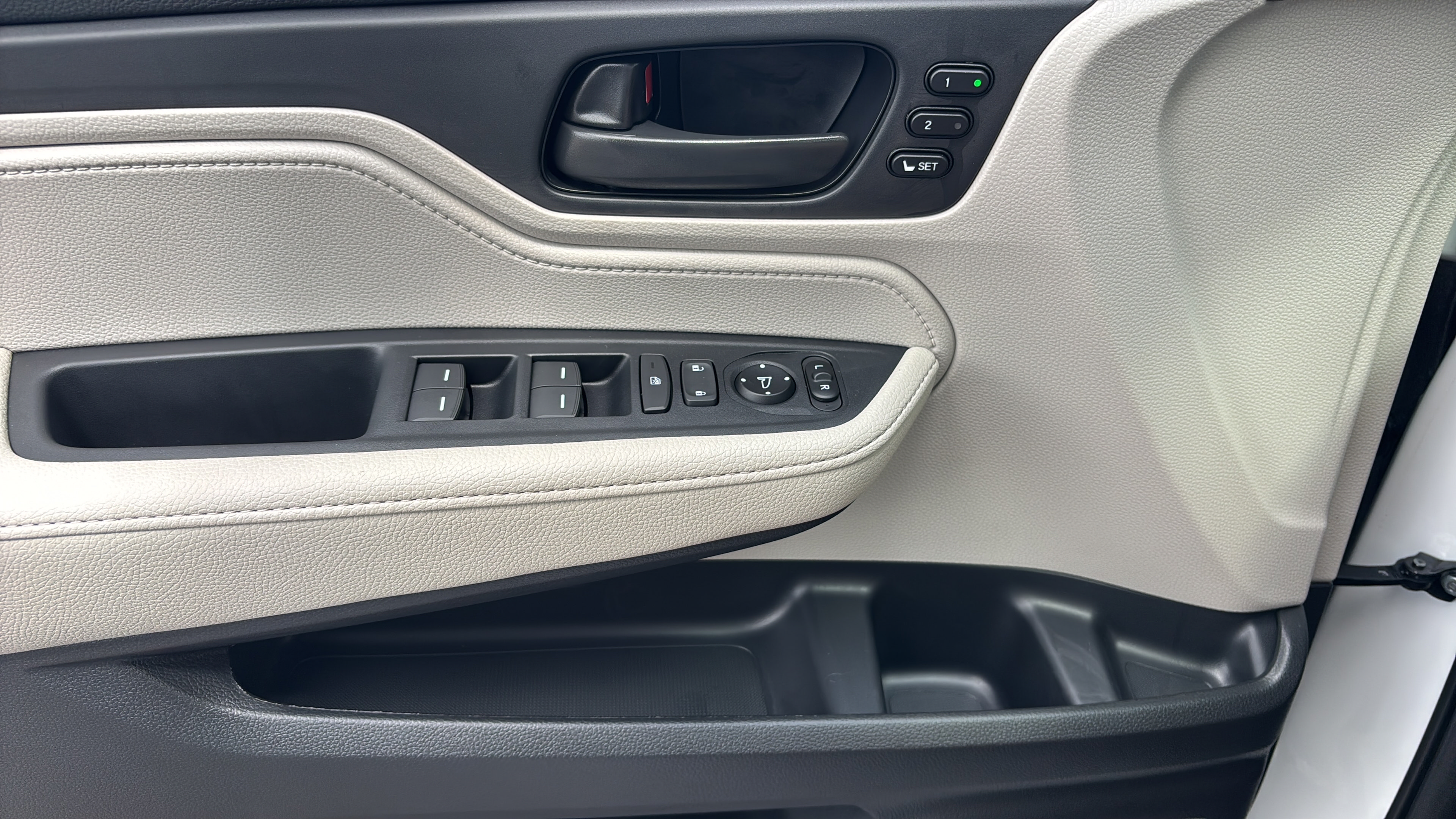 New 2026 Honda Odyssey EX-L image 18