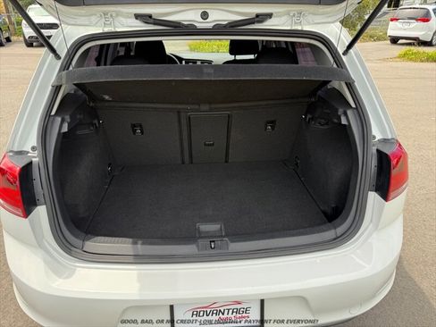 Used 2016 Volkswagen e-Golf SE FWD image 16