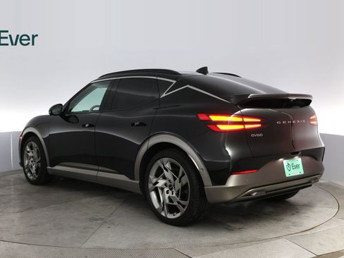 Used 2023 Genesis GV60 Performance image 17