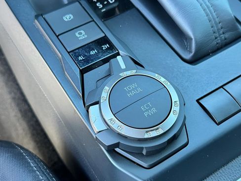 Used 2024 Toyota Tacoma SR5 w/ SR5 Upgrade Package image 19