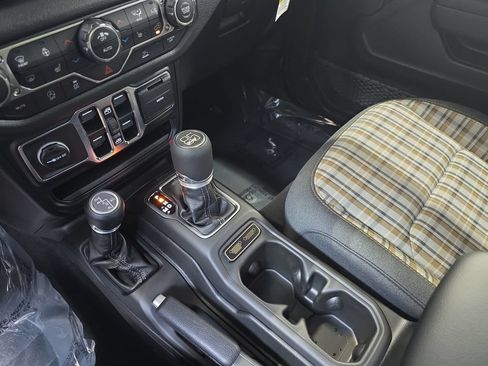 New 2026 Jeep Gladiator Sport AWD/4WD image 25