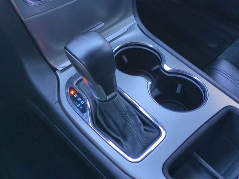 Used 2018 Jeep Grand Cherokee Altitude image 16