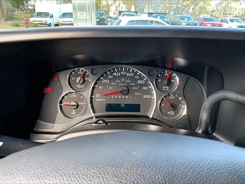 Used 2024 Chevrolet Express 2500 w/ Driver Convenience Package image 23