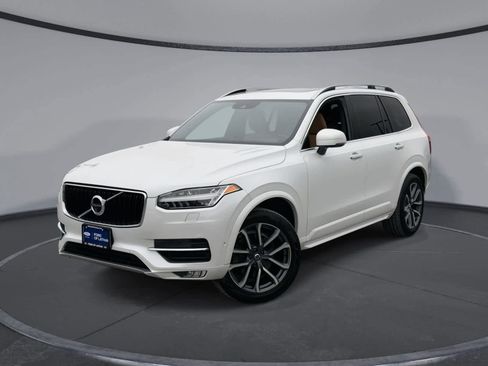 Used 2018 Volvo XC90 T6 Momentum w/ Convenience Package image 1