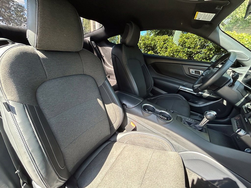 Used 2025 Ford Mustang Coupe RWD image 32