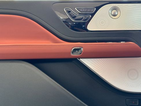 New 2025 Lincoln Aviator Reserve w/ Equipment Group 201A image 10