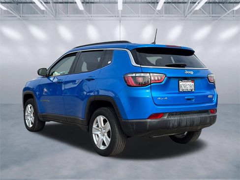 Used 2022 Jeep Compass Latitude image 4