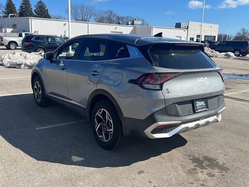 Used 2023 Kia Sportage LX image 13