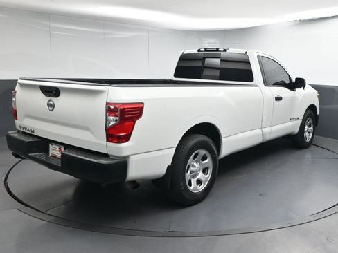 Used 2019 Nissan Titan S image 8