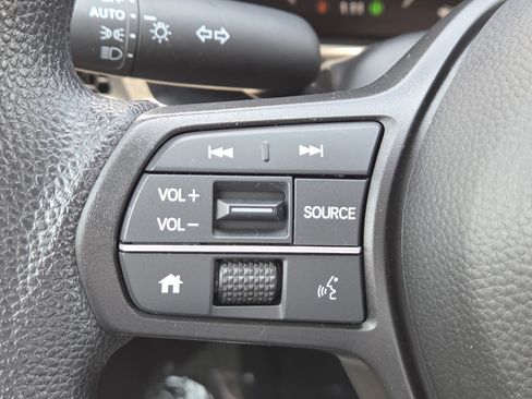 Used 2025 Honda CR-V EX image 29