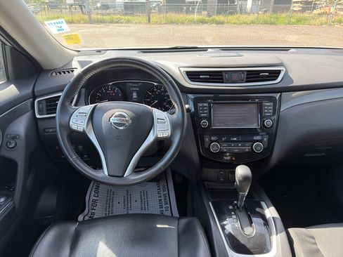 Used 2016 Nissan Rogue SL AWD/4WD image 16