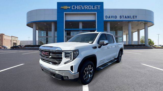 Used 2025 GMC Sierra 1500 SLT w/ SLT Premium Plus Package AWD/4WD image 1