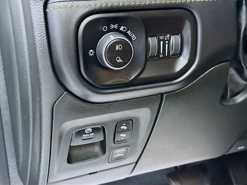 Used 2022 RAM 1500 Limited AWD/4WD image 10