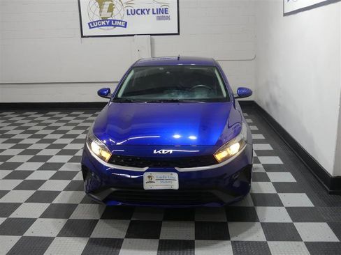 Used 2022 Kia Forte LXS image 3