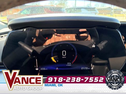 Used 2025 Chevrolet Trax LT w/ LT Convenience Package image 32