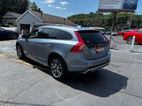 Used 2017 Volvo V60 T5 Cross Country w/ Convenience Package AWD/4WD image 5