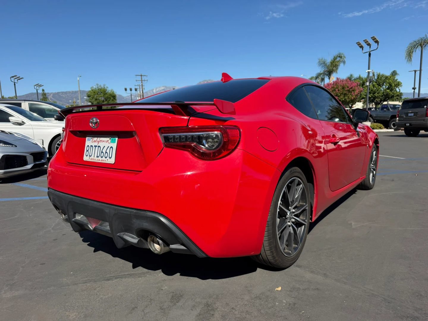 Used 2018 Toyota 86 RWD image 7