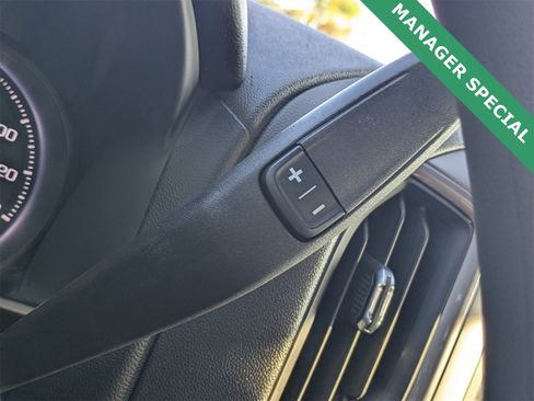 Used 2024 Chevrolet Silverado 2500 Custom w/ Custom Value Package image 28