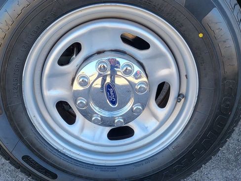 Used 2014 Ford F250 XL w/ Power Equipment Group RWD image 12