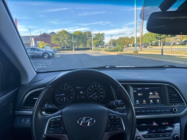 Used 2017 Hyundai Elantra Value Edition FWD image 16