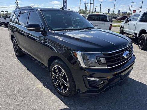 Used 2019 Ford Expedition Limited w/ Equipment Group 303A image 3