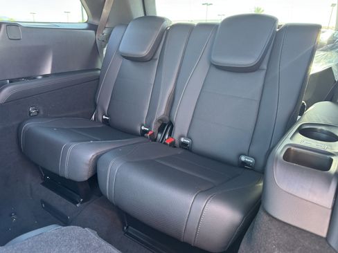 New 2025 Mercedes-Benz GLS 450 4MATIC image 33