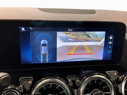 Used 2025 Mercedes-Benz GLA 250 image 28