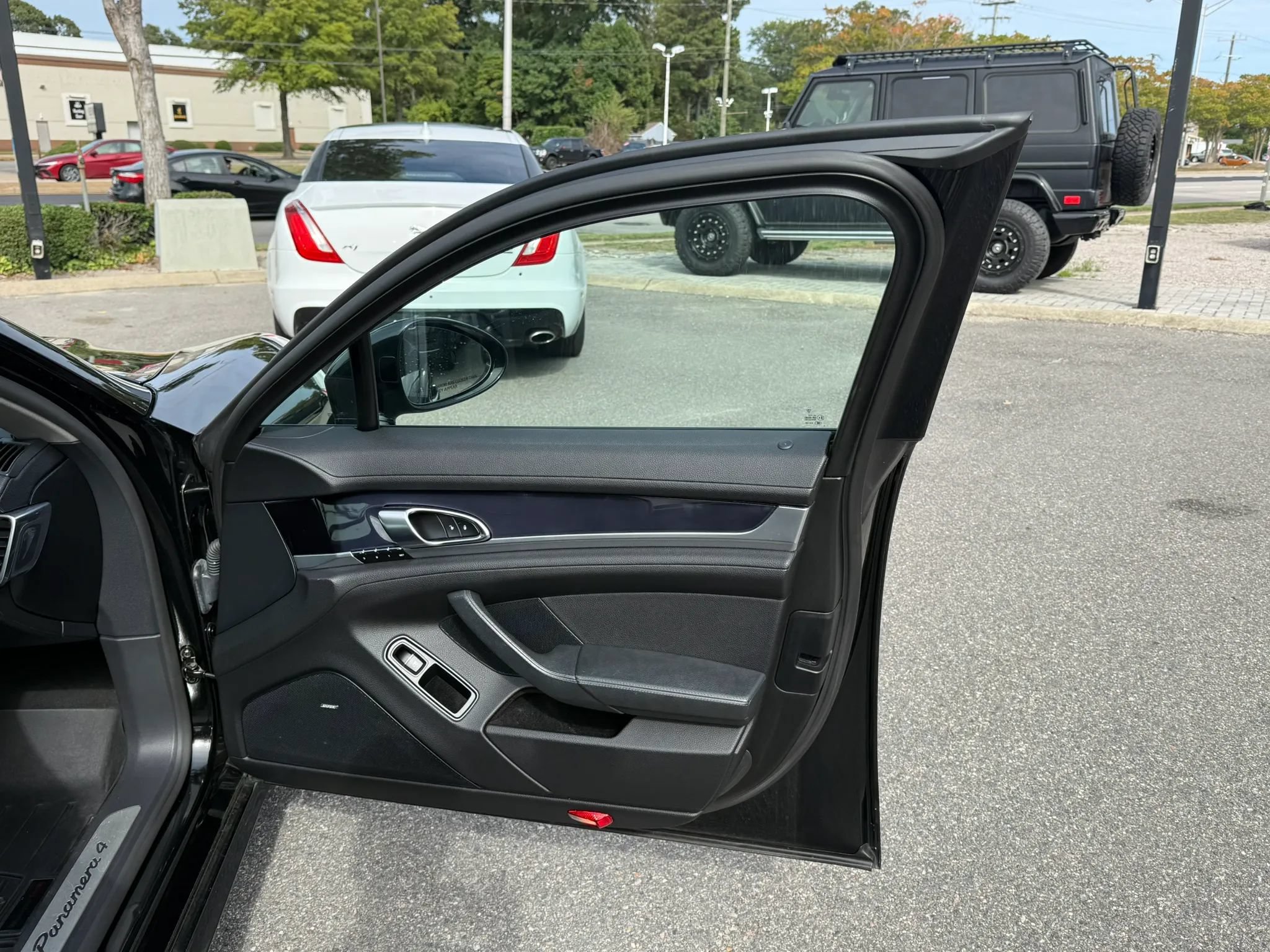 Used 2015 Porsche Panamera 4 AWD/4WD image 25