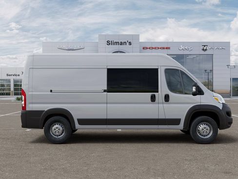 New 2026 RAM ProMaster 2500 w/ Crew Van Package FWD image 21