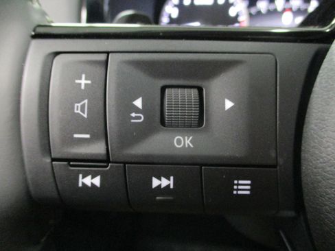 New 2025 Nissan Pathfinder SL image 20