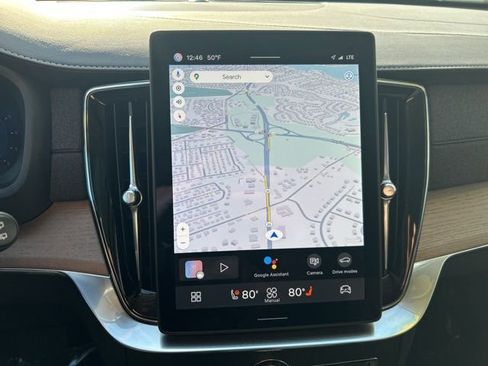 Certified 2025 Volvo XC90 B6 Plus image 22