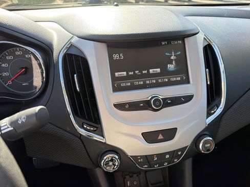 Used 2017 Chevrolet Cruze LS image 5