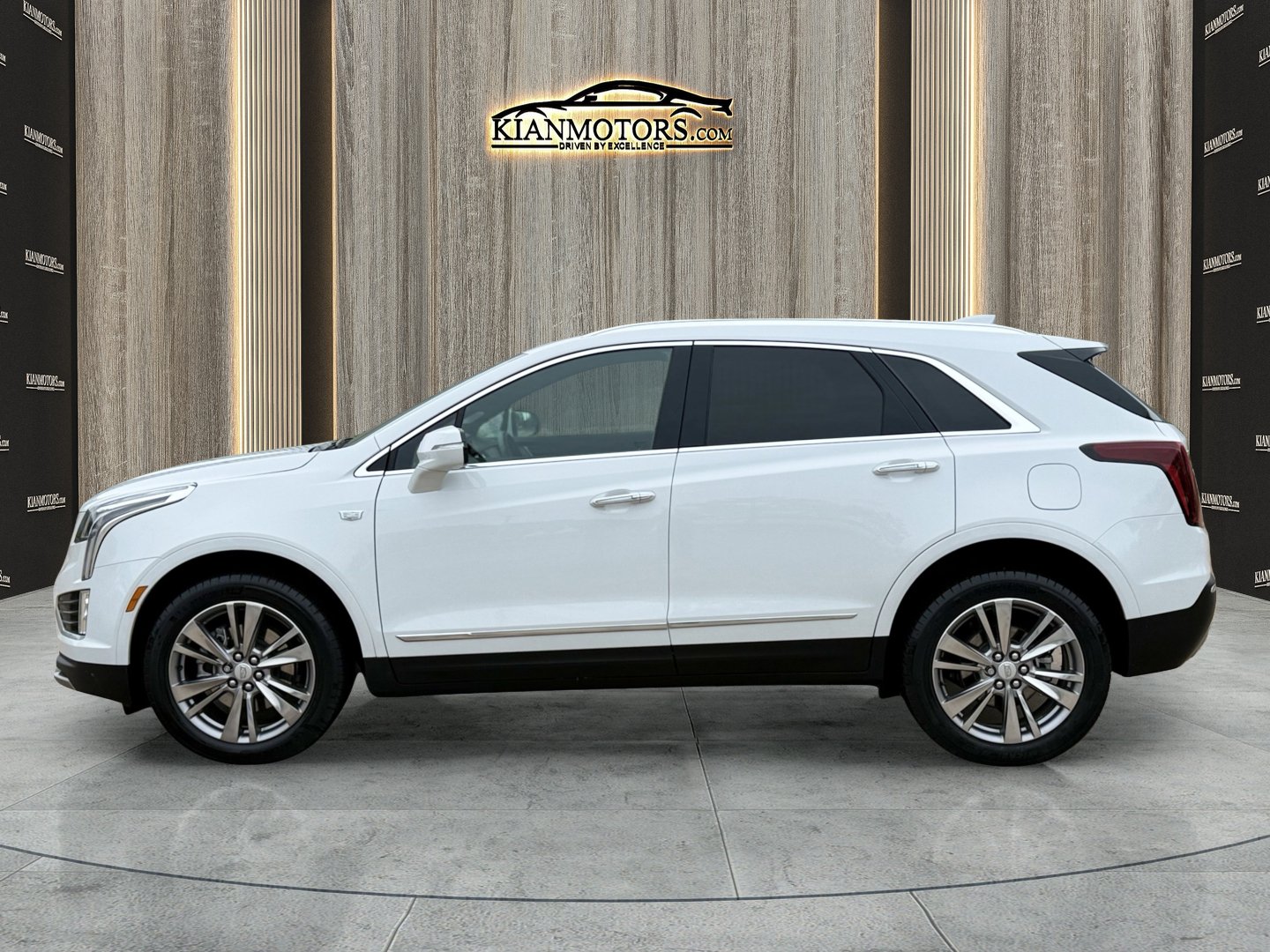 Used 2024 Cadillac XT5 Premium Luxury FWD image 4