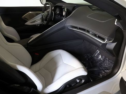 Used 2023 Chevrolet Corvette Stingray Preferred Cpe w/ Z51 Performance Package RWD image 32