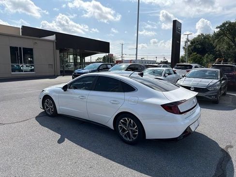 Certified 2022 Hyundai Sonata SEL w/ Convenience Package FWD image 5