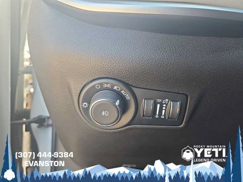 Used 2025 Jeep Compass Limited AWD/4WD image 28