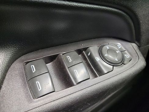 Used 2018 Chevrolet Equinox LT FWD image 27