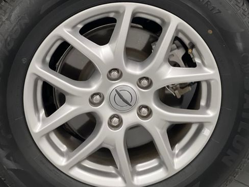 Used 2024 Chrysler Pacifica Touring-L FWD image 81