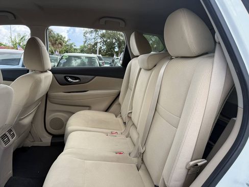 Used 2016 Nissan Rogue S w/ Appearance Package FWD image 20