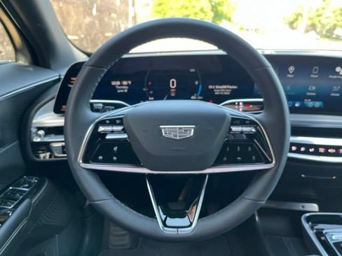 Used 2024 Cadillac Lyriq Luxury RWD image 28