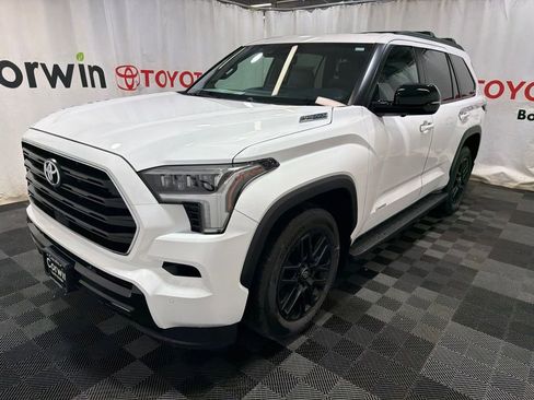 Used 2026 Toyota Sequoia 4WD image 12
