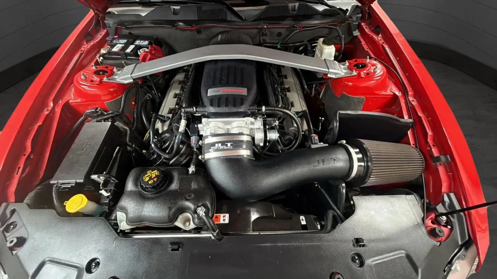Used 2012 Ford Mustang GT RWD image 21