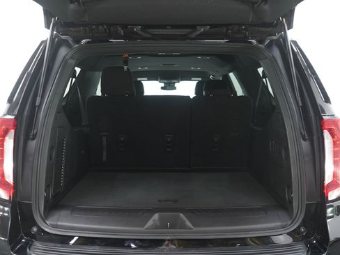 Used 2023 GMC Yukon XL SLE image 18
