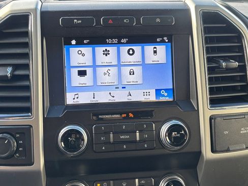 Certified 2019 Ford F150 Lariat w/ Equipment Group 502A Luxury image 47