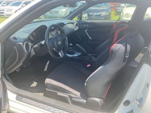 Used 2015 Scion FR-S RWD image 10