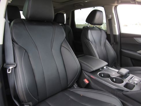 Certified 2023 Acura MDX FWD w/ Technology Package image 11